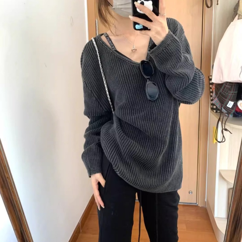 Street Fashion Winter 2025 - Сплошной цвет с v-образным вырезом, повседневный