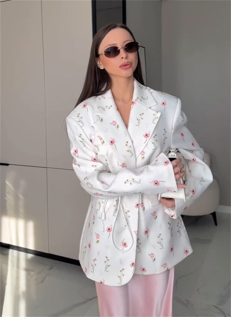 Street Fashion Winter 2025 - Модный женский пиджак с цветочным принтом,